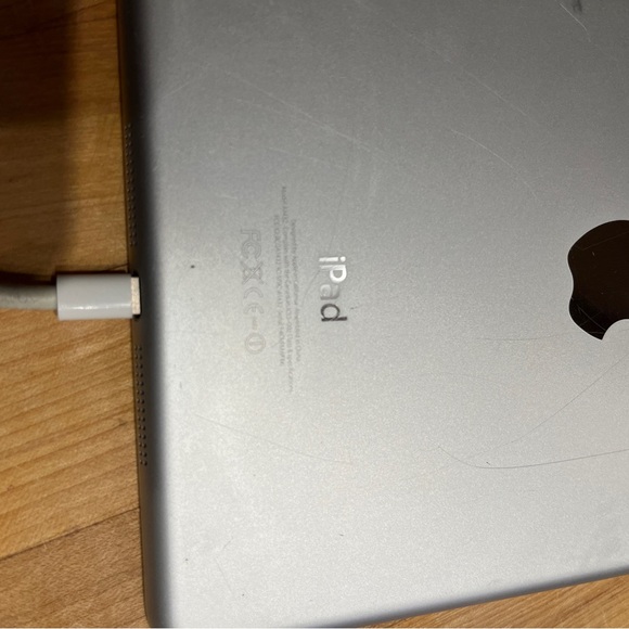 iPad mini - Picture 3 of 5